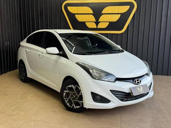 HYUNDAI HB20S 1.0 COMFORT PLUS 12V FLEX 4P MANUAL